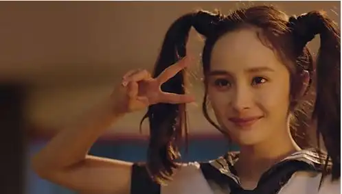 她做过杨幂助理,因长相出众被导演选中,和胡歌合作后一炮而红
