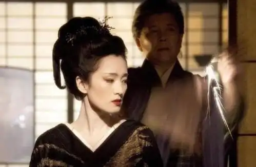 艺伎回忆录过去16年,和章子怡巩俐飙戏的她,现在美翻了
