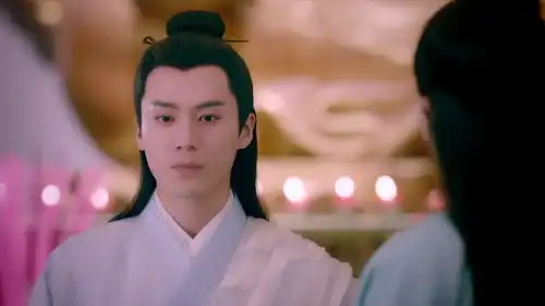 天乩之白蛇传说齐霄拿走小青泥偶,这是不想让小青被别人抢走吗
