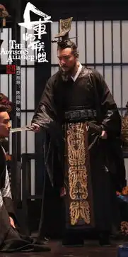 电影里的人可以想穿什么就穿什么嘛