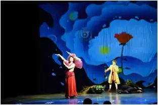 我校原创戏曲音乐剧小王子震撼首演