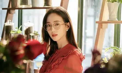 四部剧糊了三部,杨紫余生宣布改档后,女心理师也危险了