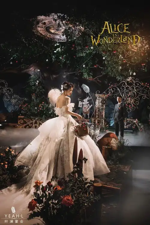爱丽丝梦游仙境的奇幻婚礼,充满魔法的奇妙现场
