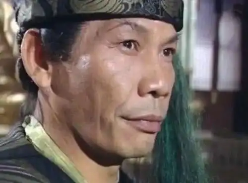 四个版本的倚天屠龙记青翼蝠王苏有朋是经典,邓超是惊悚