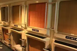 蜗居也疯狂港笼屋租金竟贵过海景豪宅
