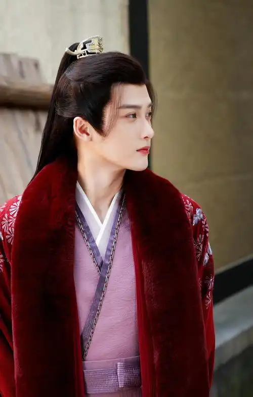 檀健次说四方馆里天天cosplay四方馆开播差评如潮檀健次演技崩塌观众集体吐槽
