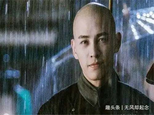 公然殴打军机大臣被皇帝问罪后,他写了一首打油诗,成功救下自己
