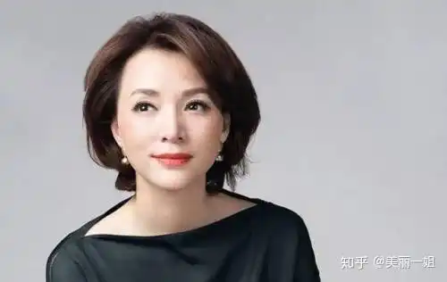 继董卿之后,符合央视一姐称号的这三位主持人,哪位可以获次荣耀