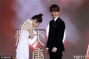 景甜扎丸子头秀美背与任嘉伦大玩借位拥吻