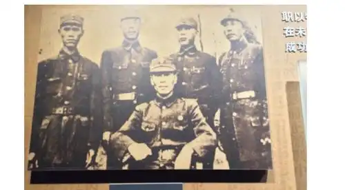 八佰上官志标历史原型叛徒刺杀谢晋元,他抵挡六刀身受重伤
