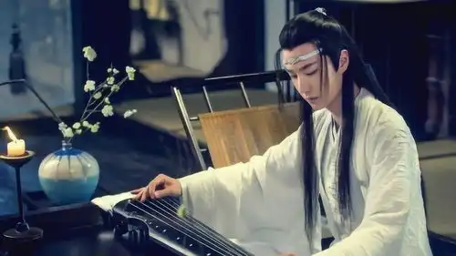 当明星把兴趣玩成了专业,谢霆锋成了厨师,王一博喊话和夏雨一起玩滑板