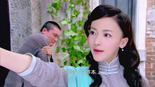 烽火佳人吴谨言赤手空拳打走三个流氓,还被男孩说没用