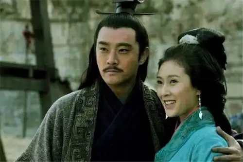 小乔为什么嫁给周瑜
