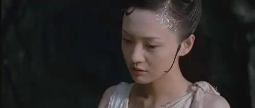 网曝郑爽妩媚照郑爽整容前素颜照清纯可人
