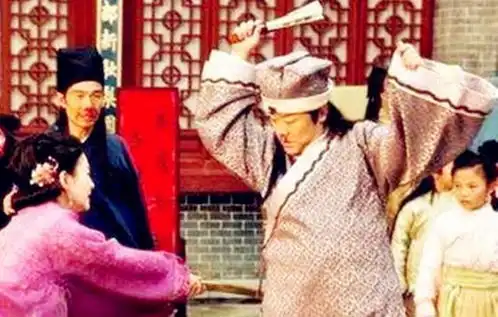 此人老婆太厉害,且专门为男人发明了一个惩罚,一旦使用血肉模糊