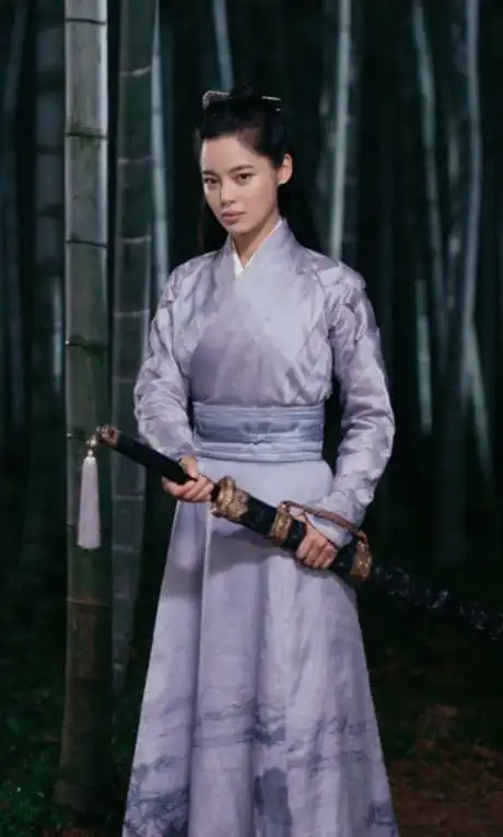 丁白缨
