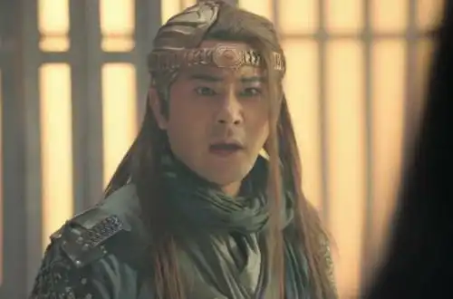 倚天屠龙记中,范遥为何要毒死银叶先生专家为了爱情
