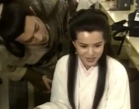 95版神雕侠侣花絮曝光李若彤古天乐耳语互动好有爱