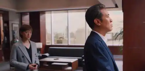 理想之城赵显坤办公室怒摔茶杯,他究竟是在生谁的气