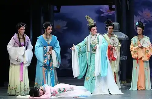 红楼曲终人不散,越聚黄金一代薪火相传