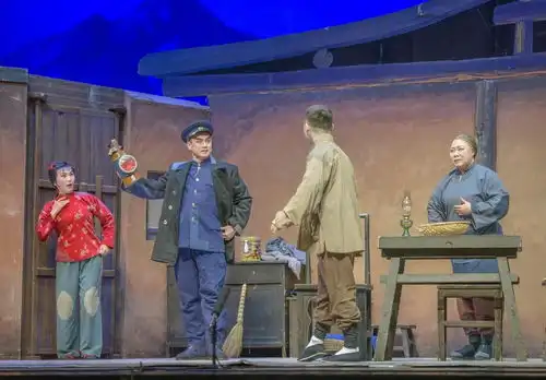 现代京剧红灯记剧照
