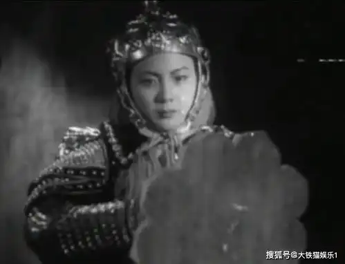 巾帼英雄别硬演,10版花木兰对比,有人英姿飒爽,有人却油腻耍帅
