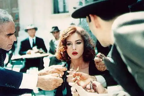 西西里的美丽传说电影交友派对
