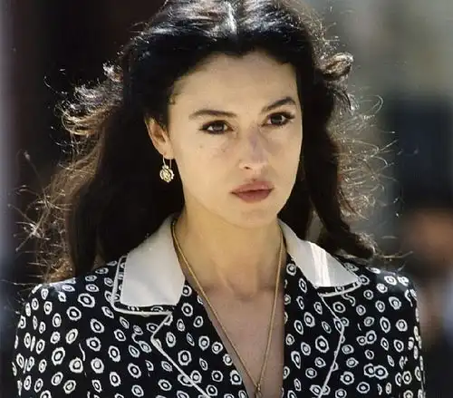 周二晚上电影放映室回顾经典西西里的美丽传说结交新朋友