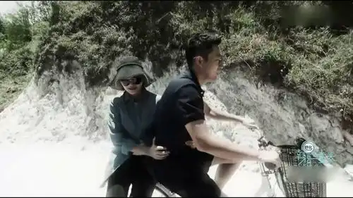 幸福三重奏大s汪小菲看泡沫之夏我们好像在谈恋爱那会儿