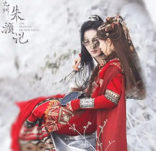 彭小苒新剧再扮异域造型,瞬间梦回东宫,男主剧照却让人失望了