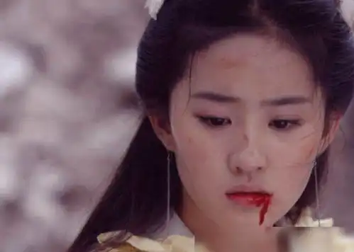 杨幂吐血,杨颖吐血,刘亦菲吐血,看到她的表现心碎成了八瓣受伤样子时候
