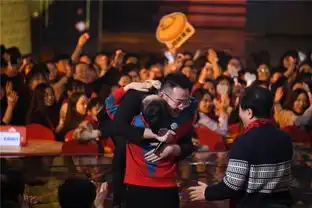 我爱我家主创重聚北京台春晚宋丹丹感谢英达