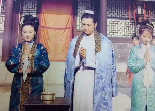 王熙凤究竟是雌凤,还是凡鸟
