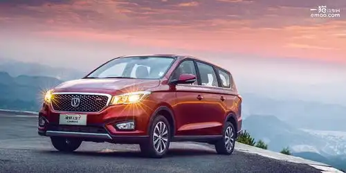 爱信6at加持长安凌轩1.5t自动档售8.7911.09万元
