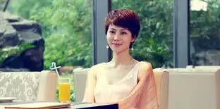 江易珈最美的时光重返职场变身孕妈妈
