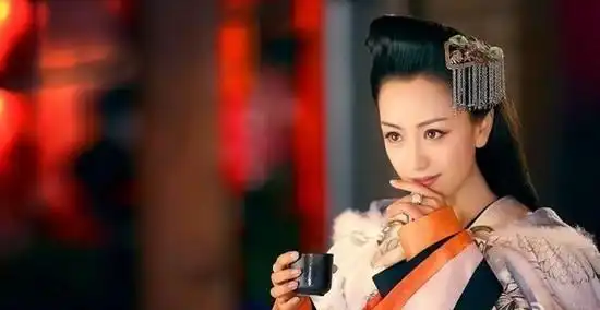 回眸一笑百媚生,六宫粉黛无颜色,古装美人只有她们配得上这句诗
