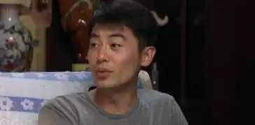 正阳门下韩春明成大老板,为何不让家人进公司原因太现实
