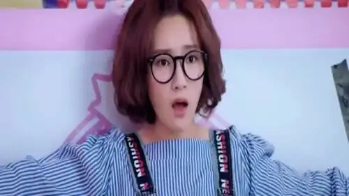 惹上冷殿下陈青青逃婚去了云城,结果中途把钱给弄丢了,太惨了
