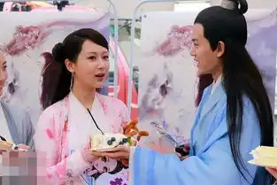 杨紫白娘子剧照笑的太僵硬,被质疑是整容后遗症
