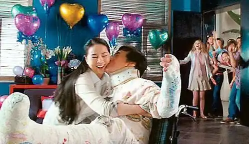 她是和林青霞齐名的美人,为爱隐婚二十年,还劝巨星丈夫善待小三
