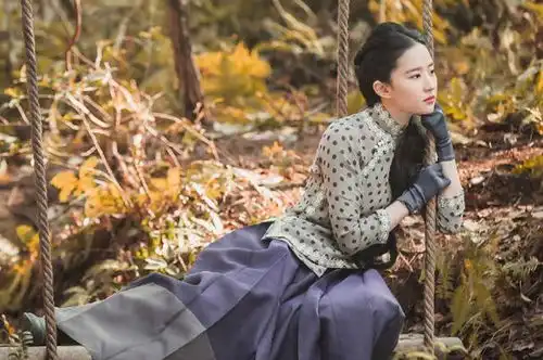 凭借仙剑走红,时隔14年携带新剧回归,女配是乘风里的她