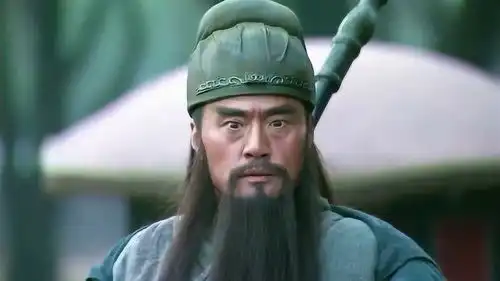 新三国关公单刀千里走单骑,过五关斩六将实在是太豪横了
