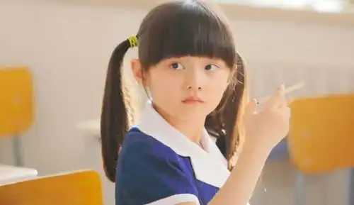 还记得虎妈猫爸中的霸道小公主吗如今出落成美女,让人惊艳
