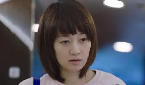 马伊琍新剧旗袍造型无少女感,四十岁强演少女老态尽显
