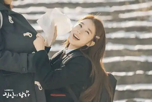 为什么同样都是傻白甜,刘仁娜演的就不尴,还超级...
