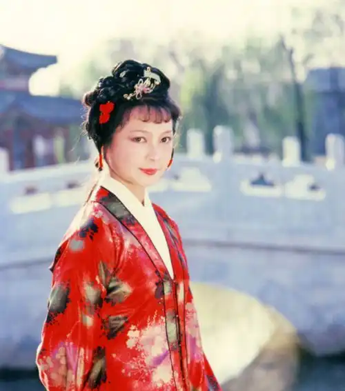 红楼梦里有哪些姑娘自己私订终身林黛玉算不算

