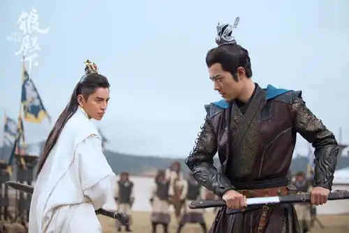 狼殿下爆七夕剧照,李沁王大陆深情相拥,肖战桀骜侠气