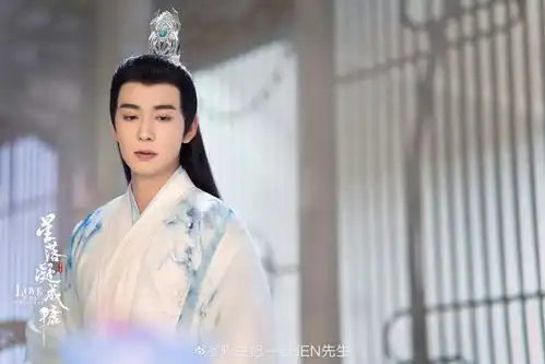 古装白衣仙男超标,造型千篇一律靠批发
