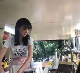 郑爽节目路透照满脸认真为粉丝做饮料

