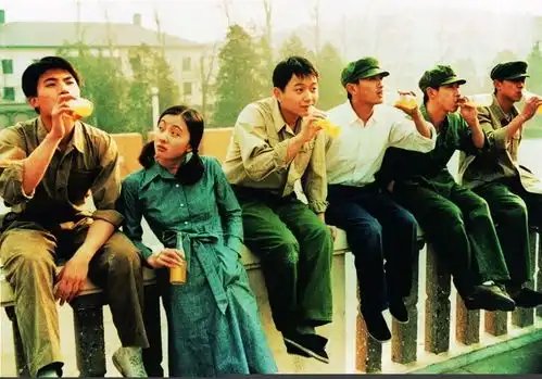 40年来,这些爆款你穿过哪些
